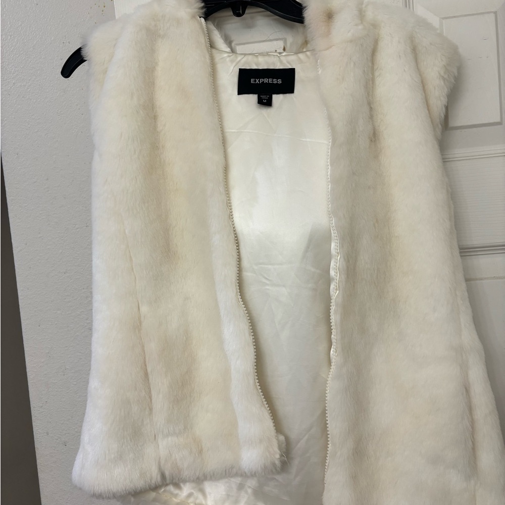 Express Faux Fur Vest in Cream